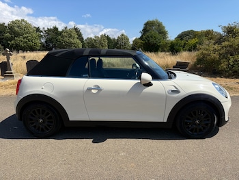 Used MINI Convertible 2016 for sale - 79483639: Photo