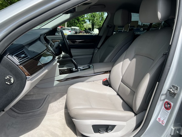 Used BMW 7 Series 2010 for sale - 74588163: Photo 24