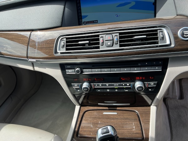Used BMW 7 Series 2010 for sale - 74588163: Photo 27