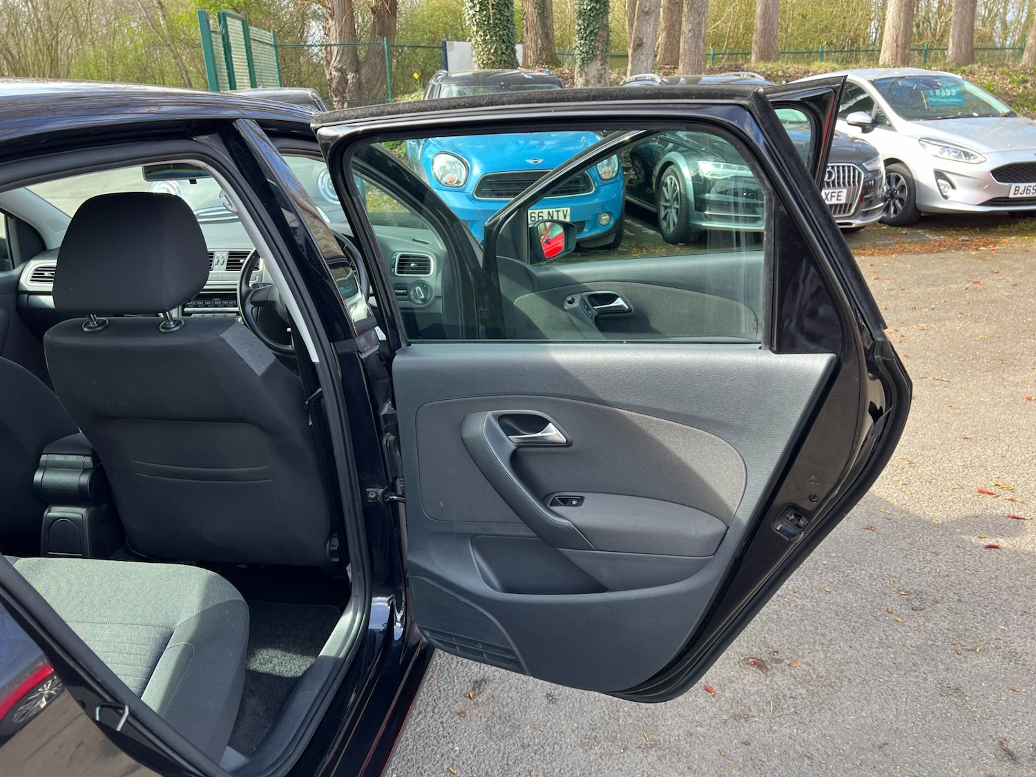 Used Volkswagen Polo 2012 for sale - 77877404: Photo 29