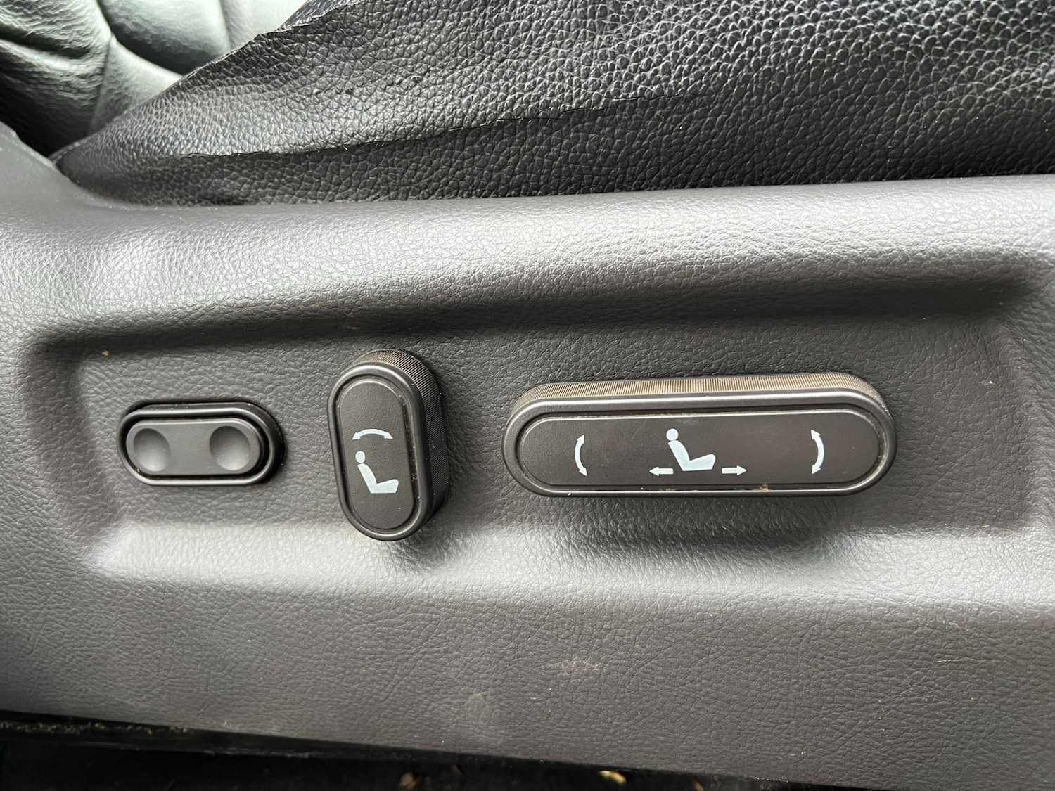 Used Hyundai Santa Fe 2011 for sale - 77245864: Photo 21