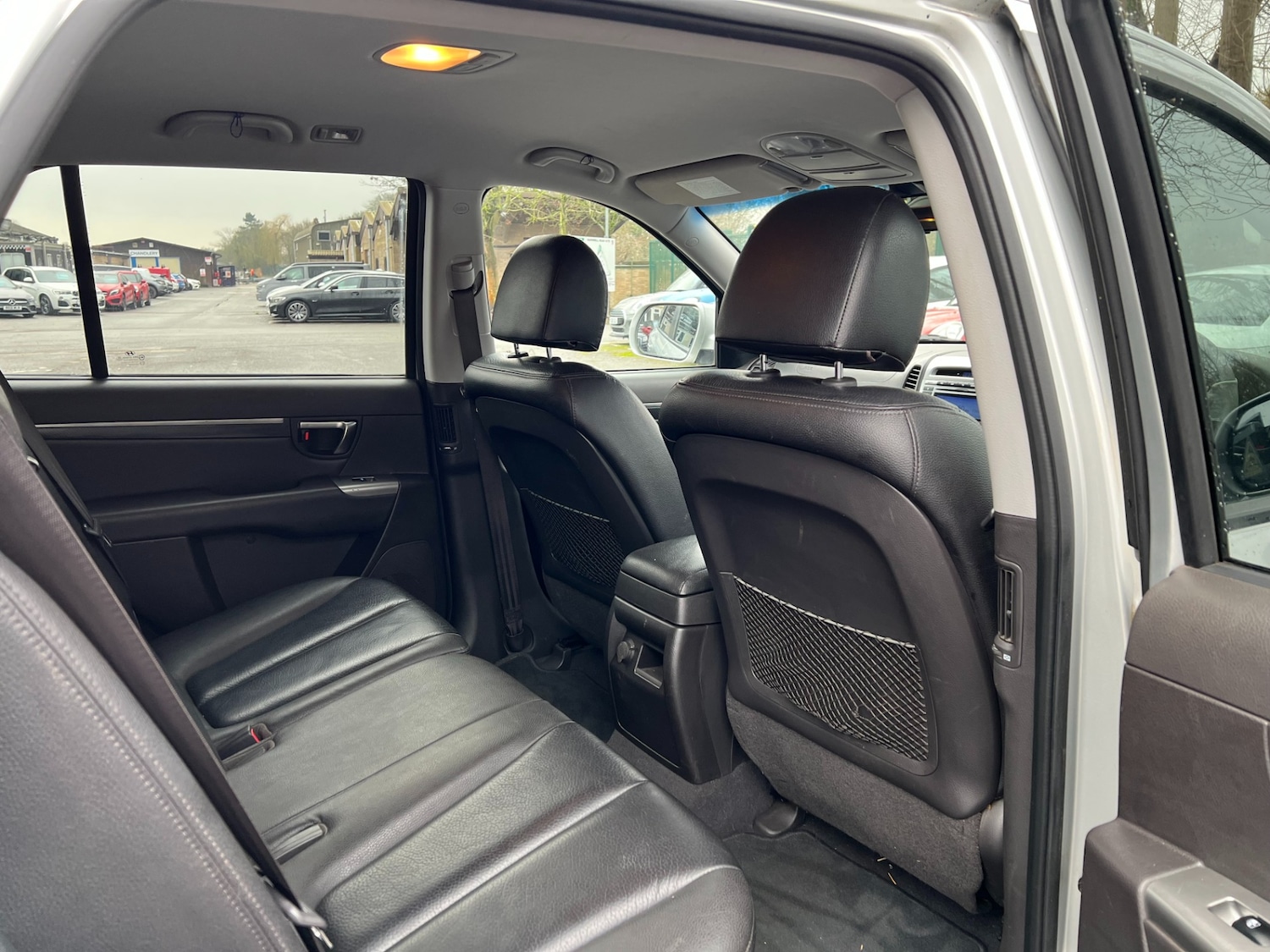 Used Hyundai Santa Fe 2011 for sale - 77245864: Photo 24