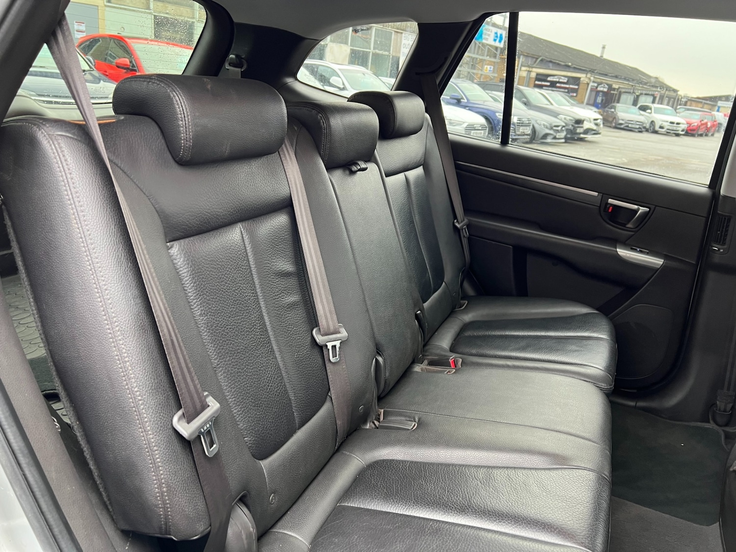 Used Hyundai Santa Fe 2011 for sale - 77245864: Photo 25