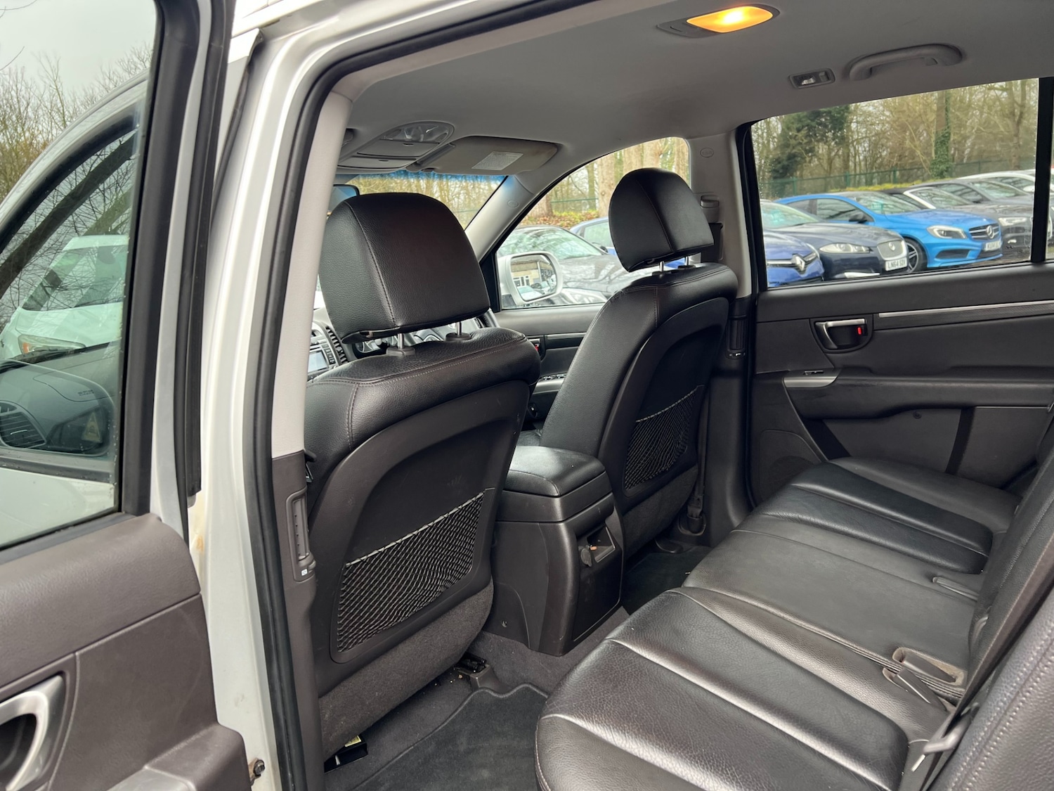 Used Hyundai Santa Fe 2011 for sale - 77245864: Photo 26