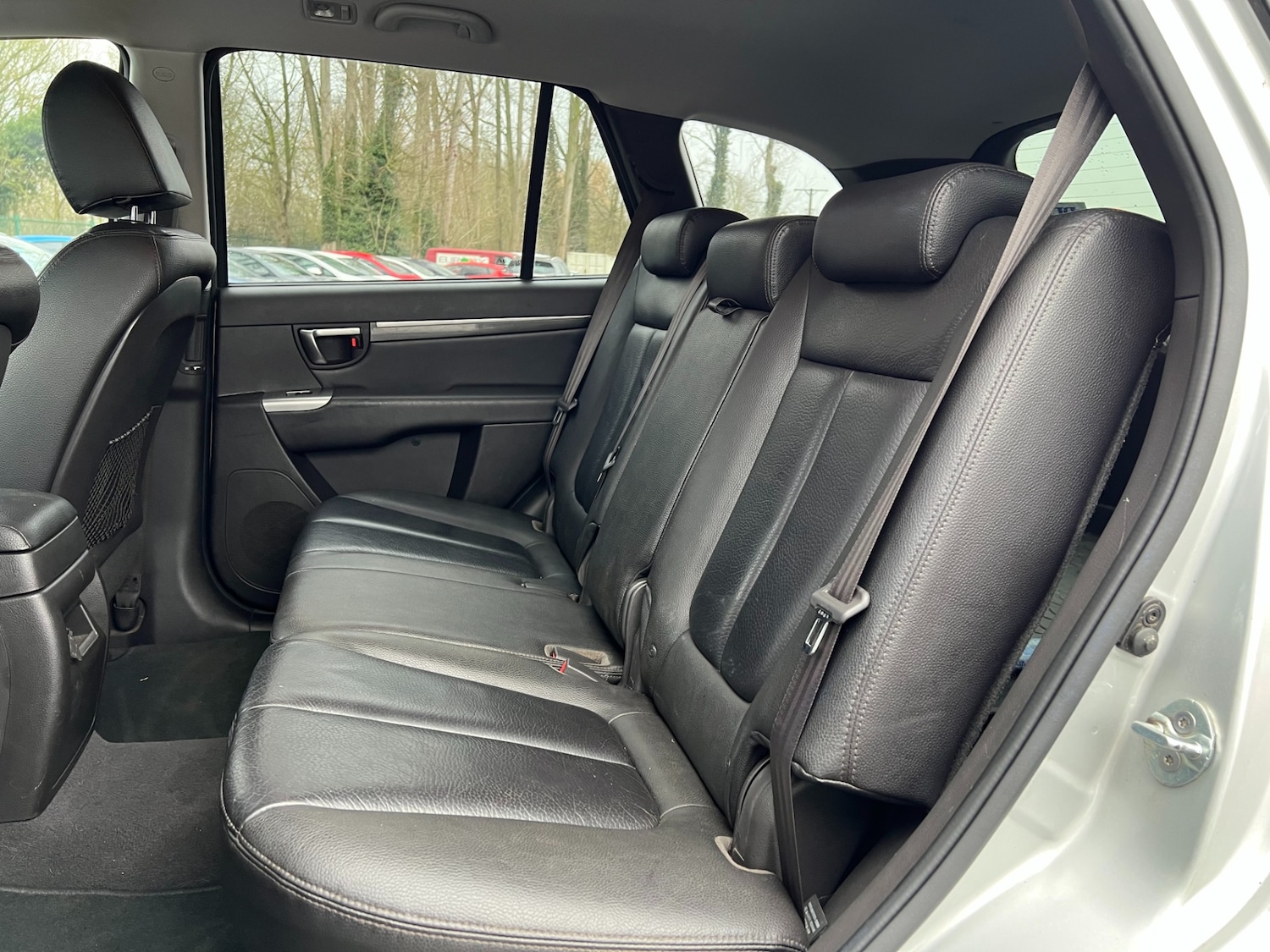 Used Hyundai Santa Fe 2011 for sale - 77245864: Photo 28