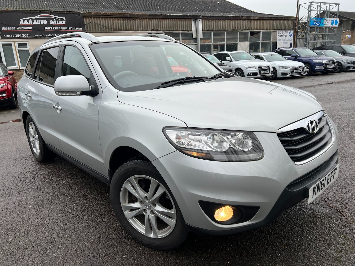 Used Hyundai Santa Fe 2011 for sale - 77245864: Photo 3