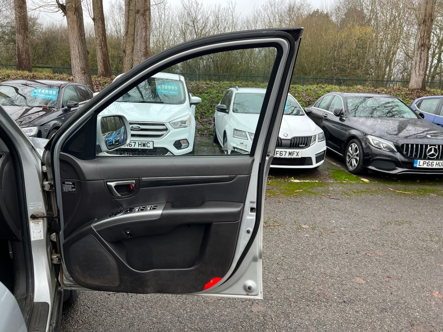 Used Hyundai Santa Fe 2011 for sale - 77245864: Photo 31