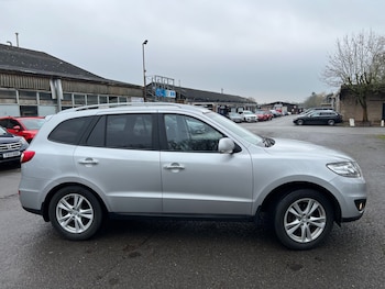 Used Hyundai Santa Fe 2011 for sale - 77245864: Photo