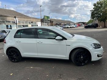 Used Volkswagen Golf 2016 for sale - 79674299: Photo
