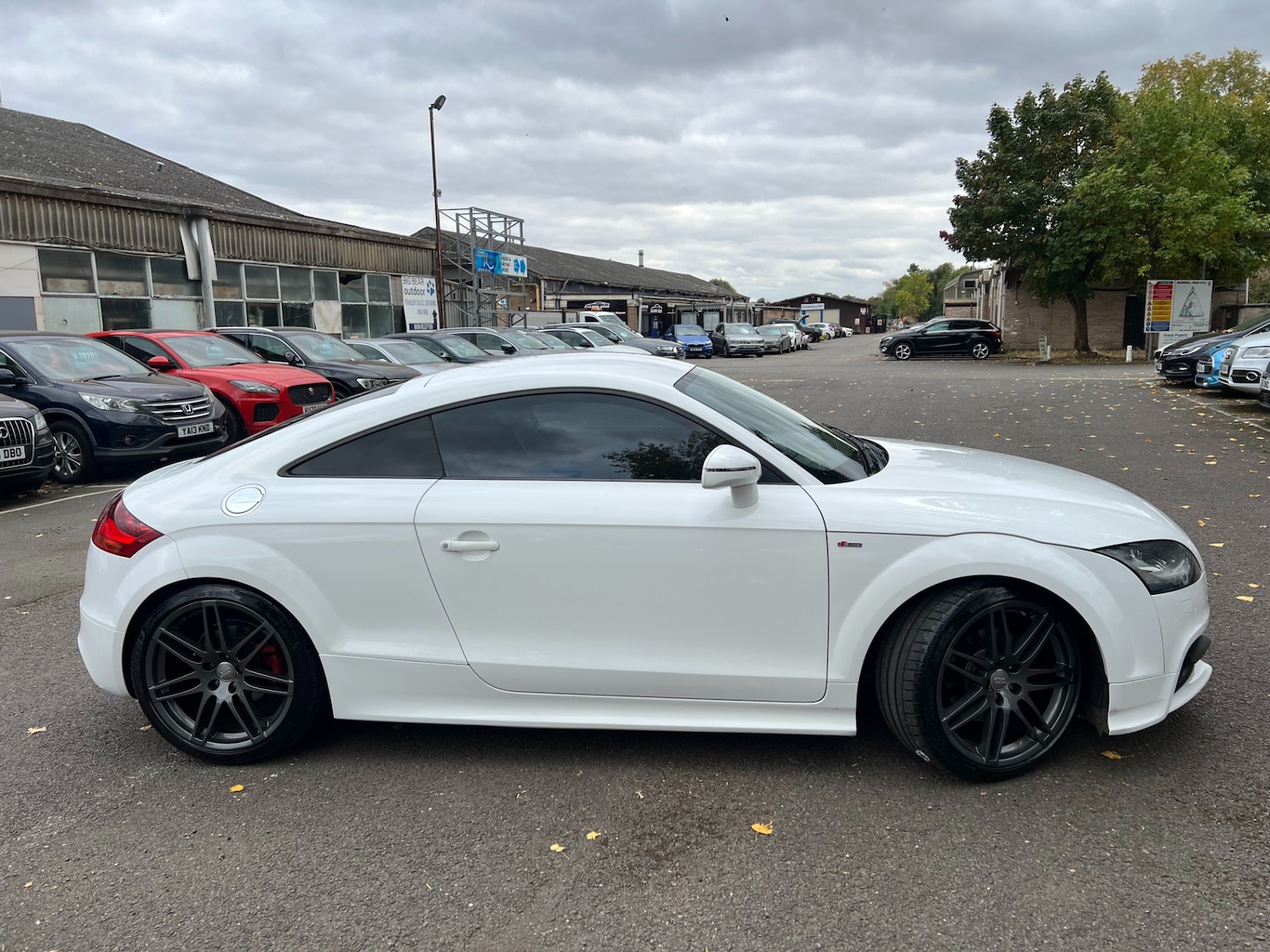 Used Audi TT 2011 for sale - 76208993: Photo 4