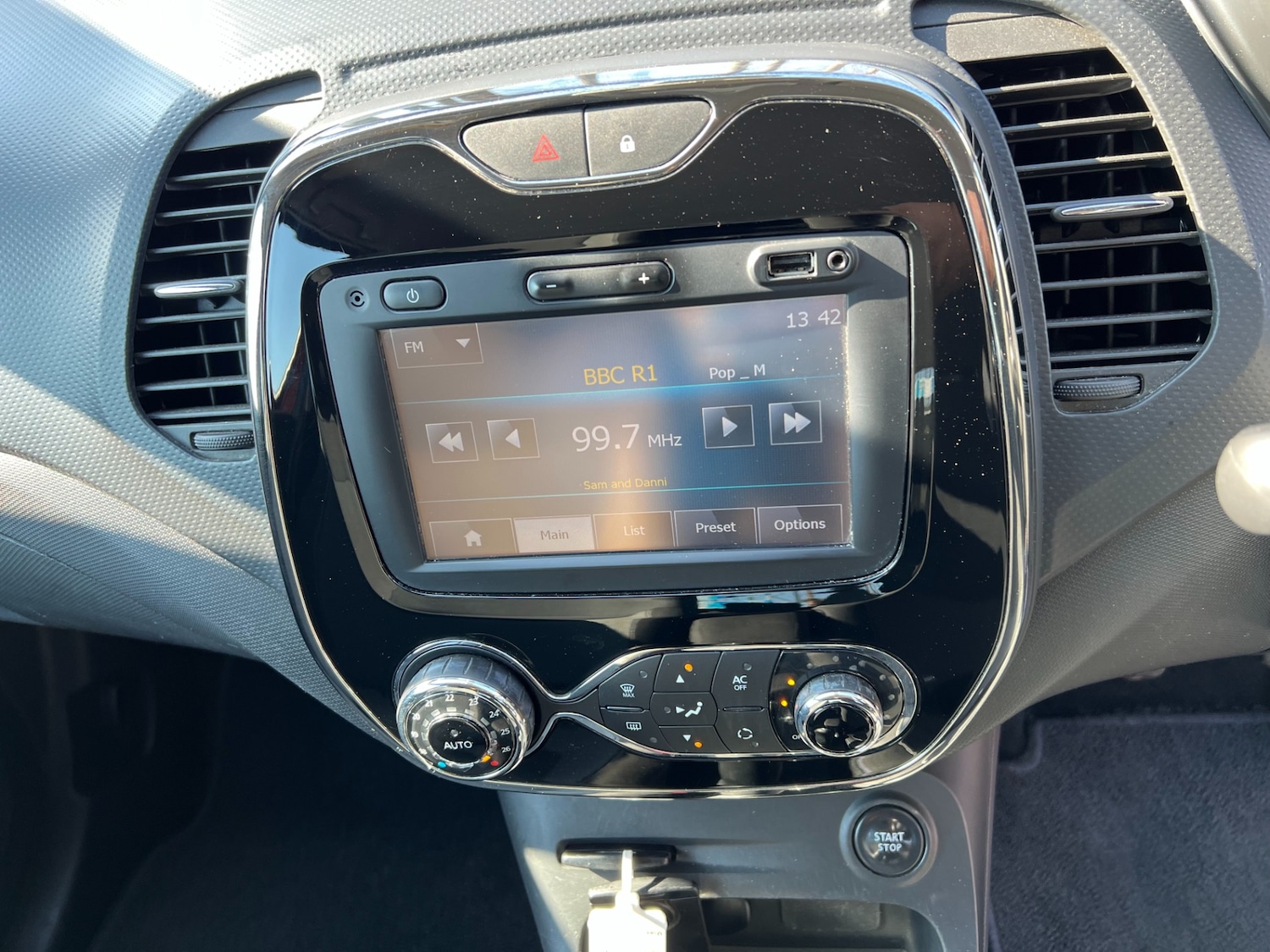 Used Renault Captur 2015 for sale - 77947312: Photo 20