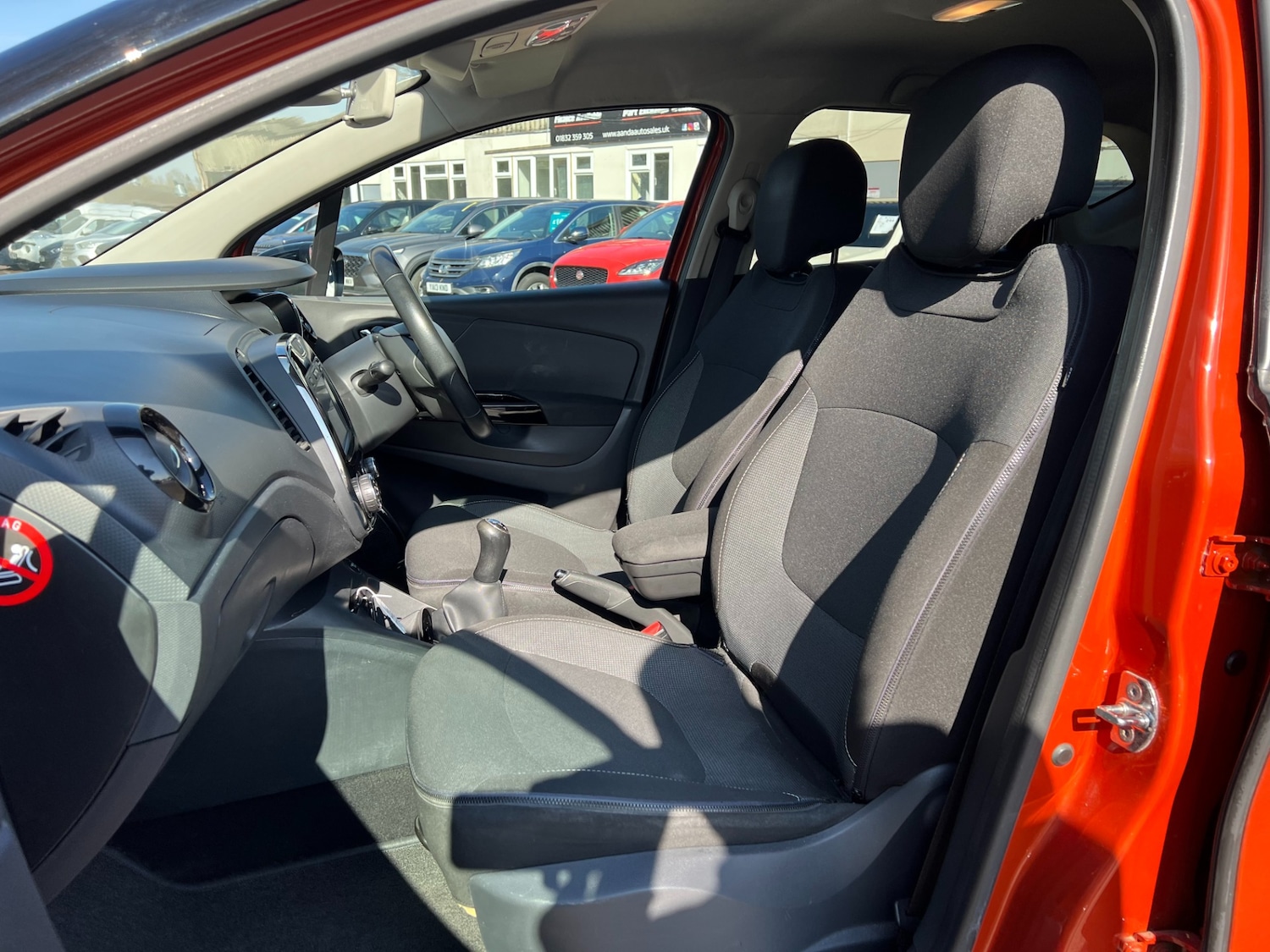 Used Renault Captur 2015 for sale - 77947312: Photo 22