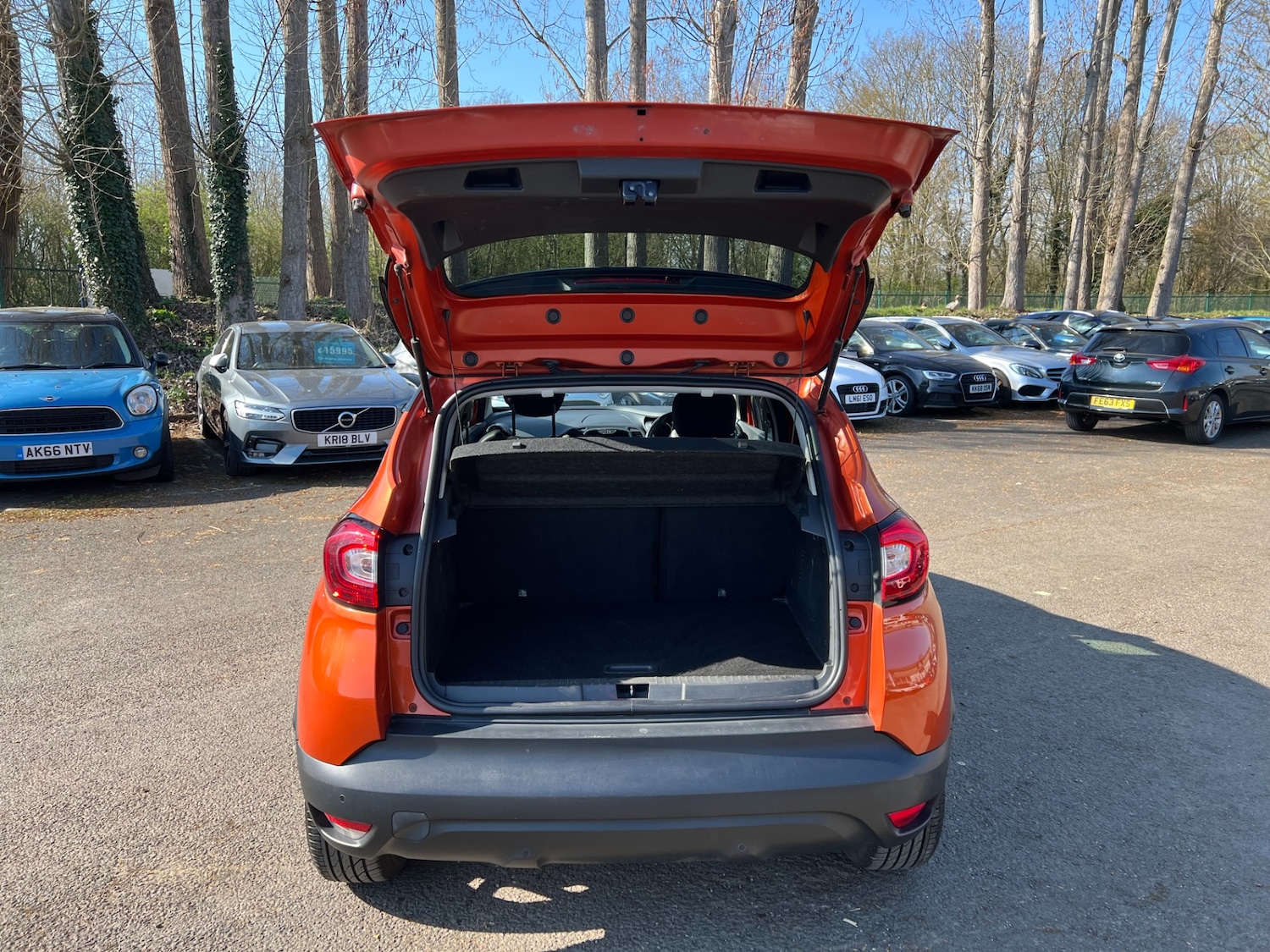 Used Renault Captur 2015 for sale - 77947312: Photo 7