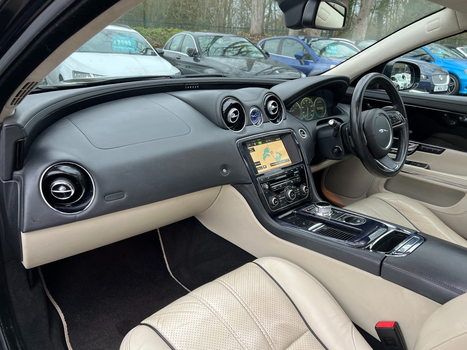 Used Jaguar XJ 2013 for sale - 77248024: Photo 15