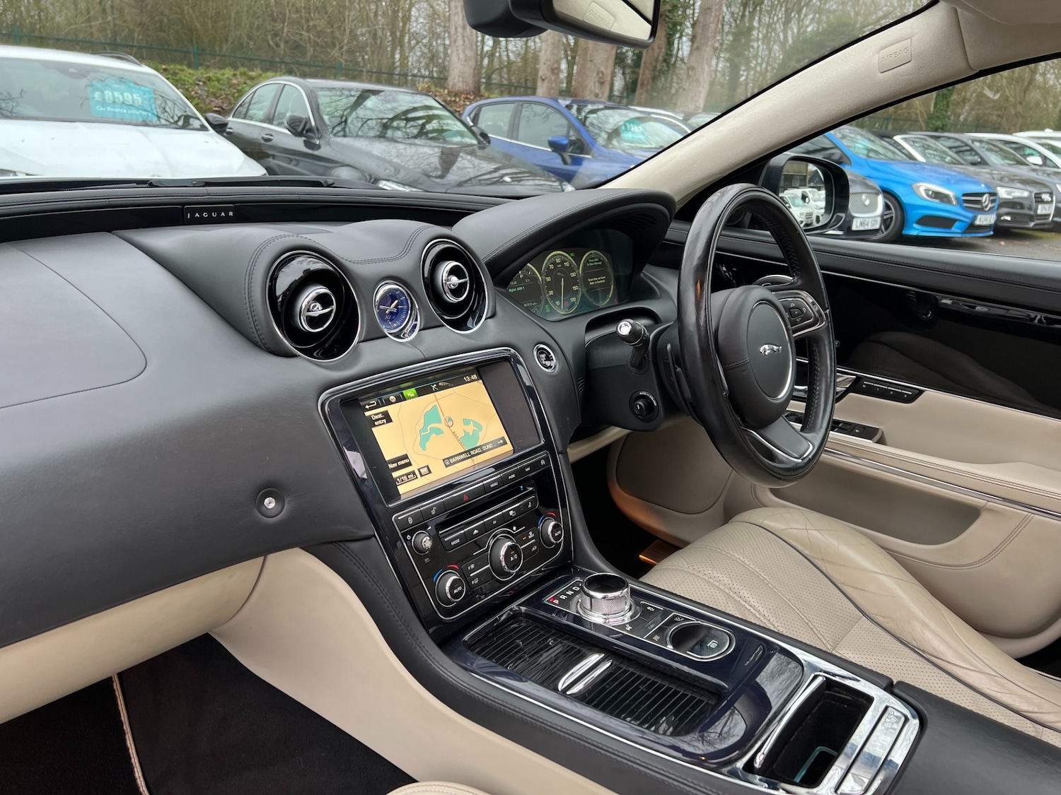 Used Jaguar XJ 2013 for sale - 77248024: Photo 17