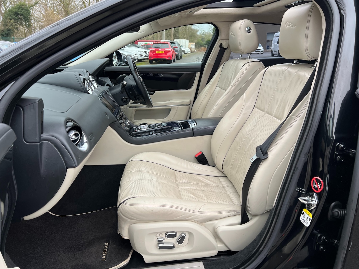 Used Jaguar XJ 2013 for sale - 77248024: Photo 19