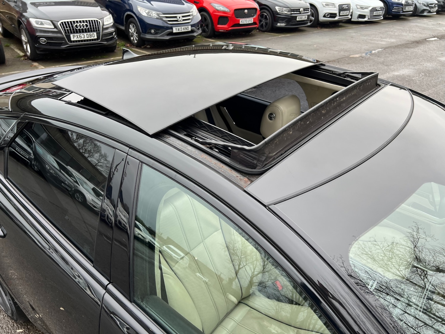 Used Jaguar XJ 2013 for sale - 77248024: Photo 2