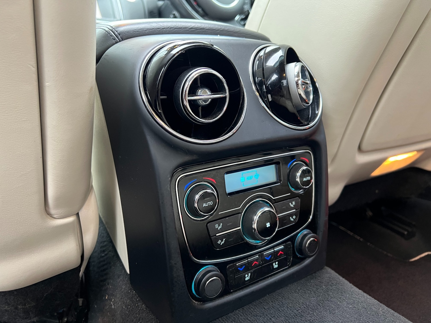 Used Jaguar XJ 2013 for sale - 77248024: Photo 28