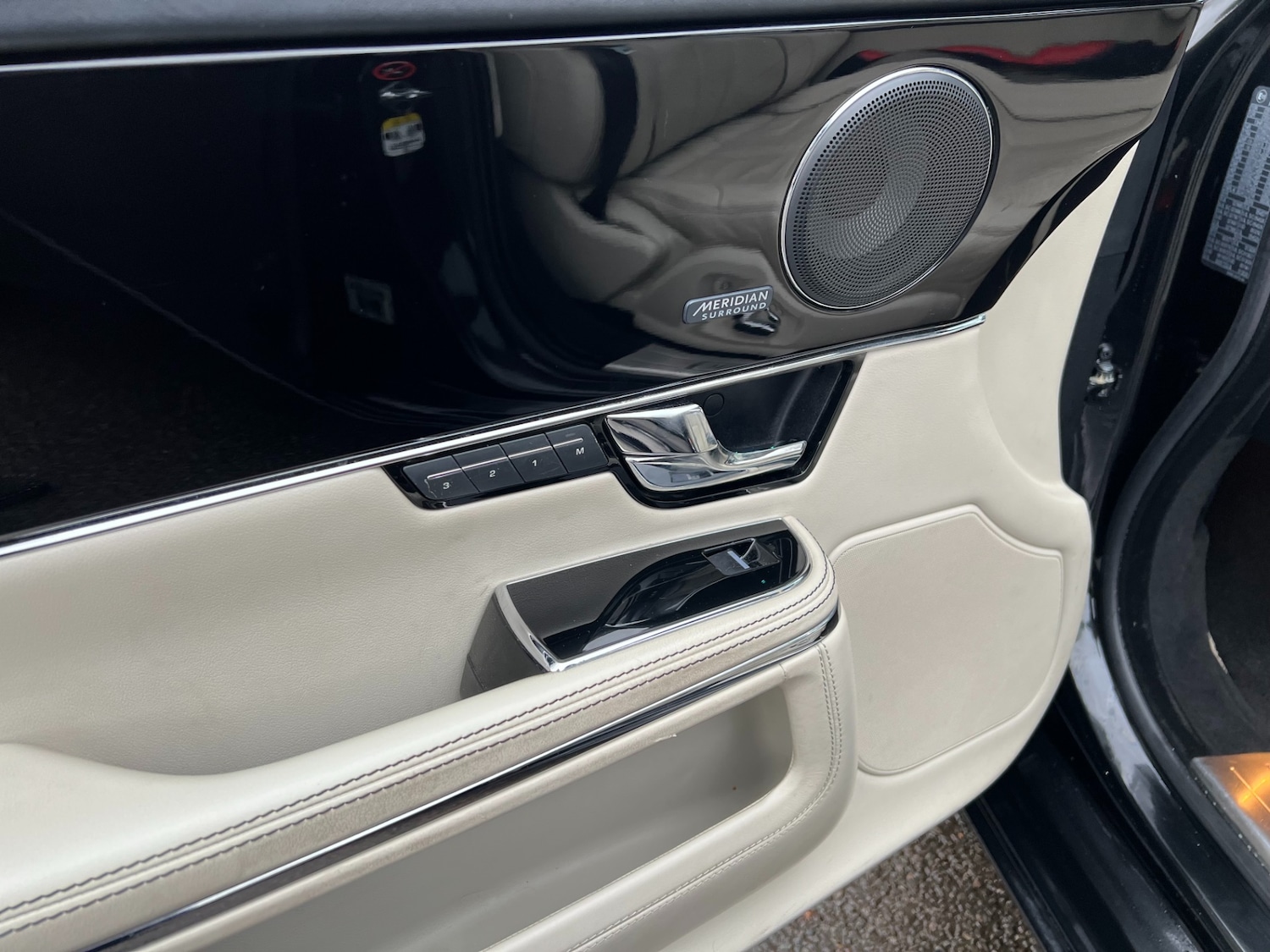 Used Jaguar XJ 2013 for sale - 77248024: Photo 44