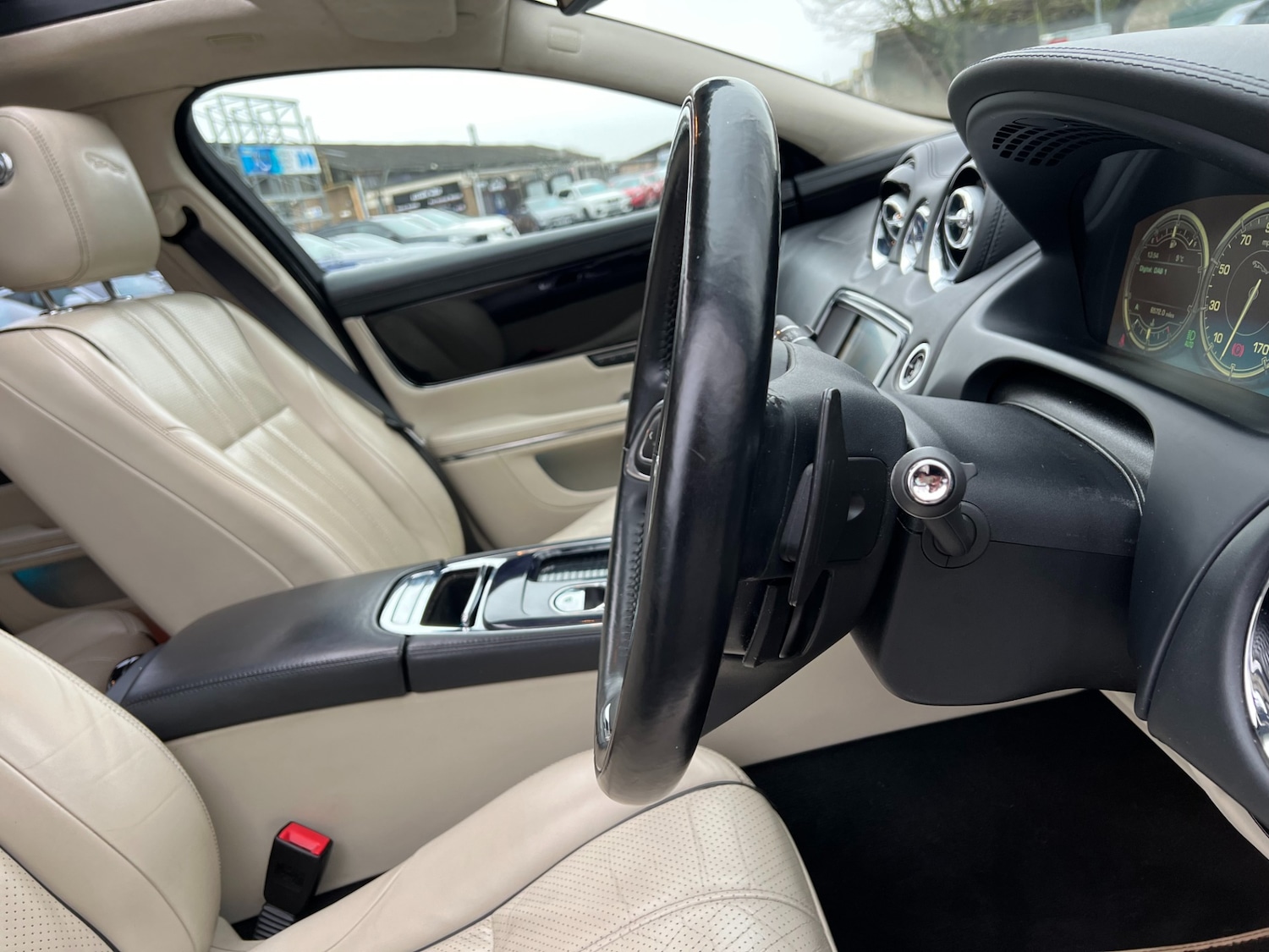 Used Jaguar XJ 2013 for sale - 77248024: Photo 53