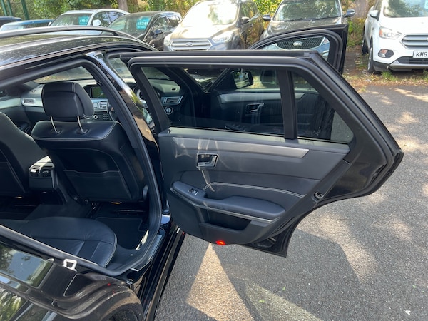 Used Mercedes-Benz E Class 2015 for sale - 75147950: Photo 32