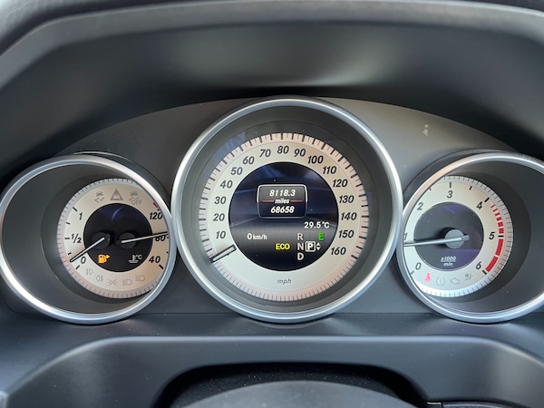 Used Mercedes-Benz E Class 2015 for sale - 75147950: Photo 40