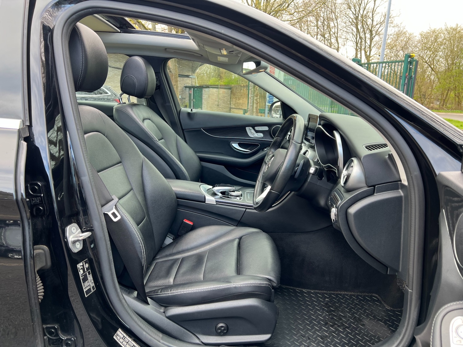 Used Mercedes-Benz C Class 2016 for sale - 78013058: Photo 27