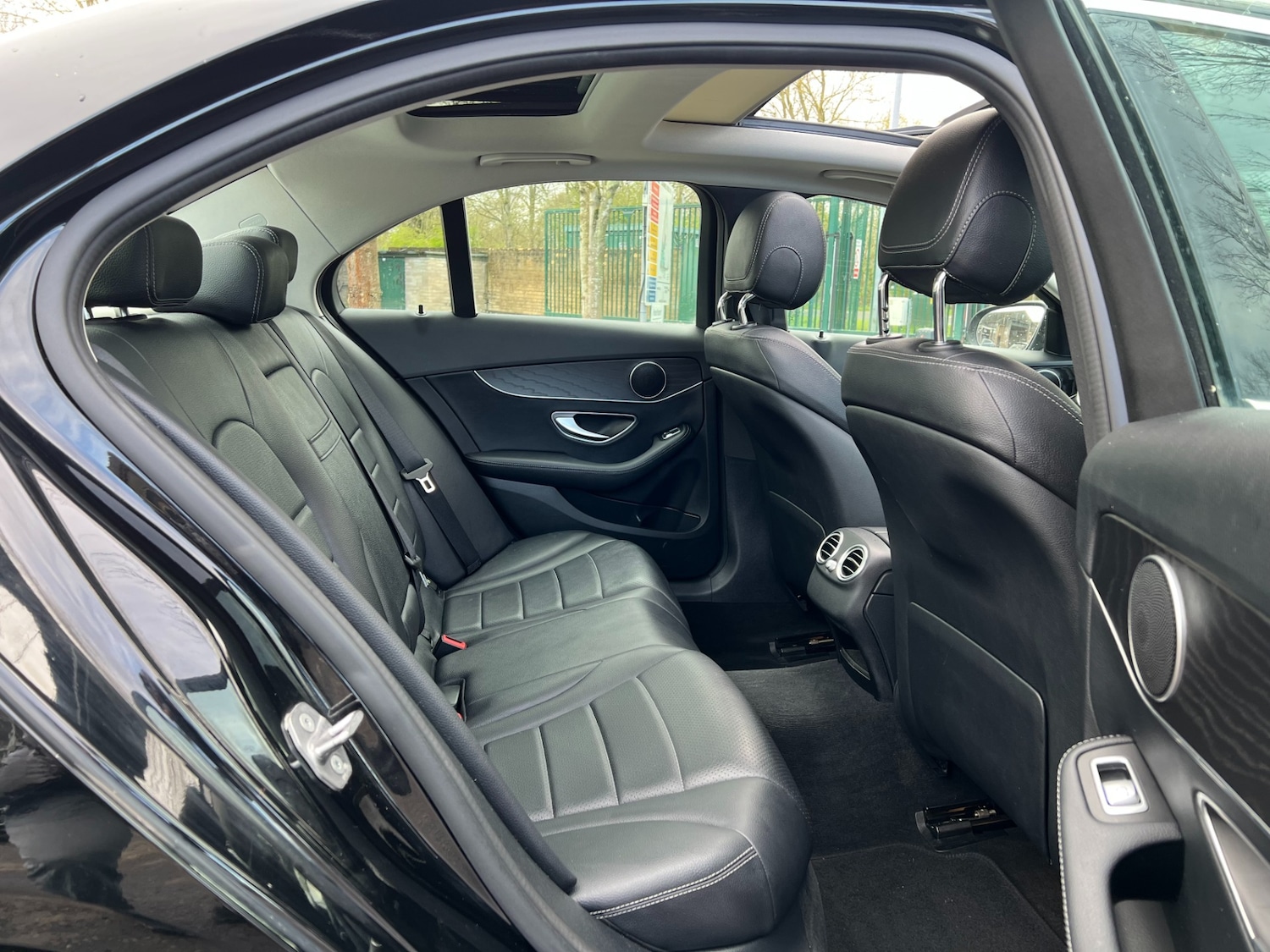 Used Mercedes-Benz C Class 2016 for sale - 78013058: Photo 29