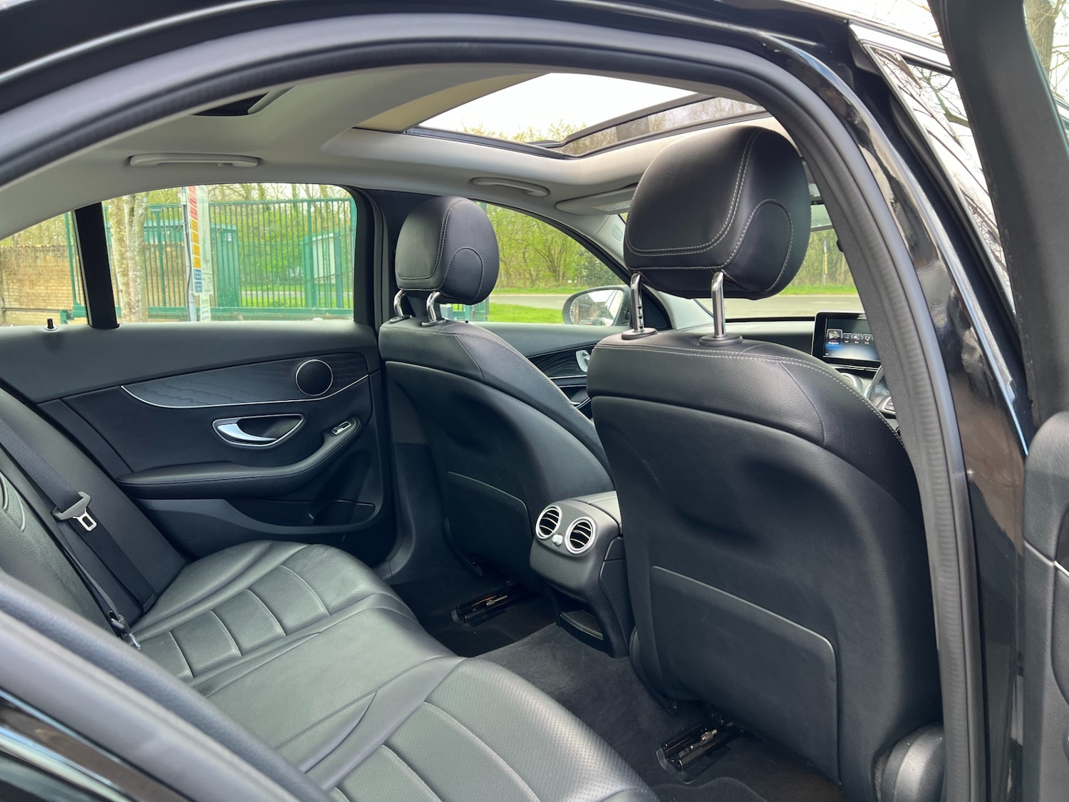 Used Mercedes-Benz C Class 2016 for sale - 78013058: Photo 30