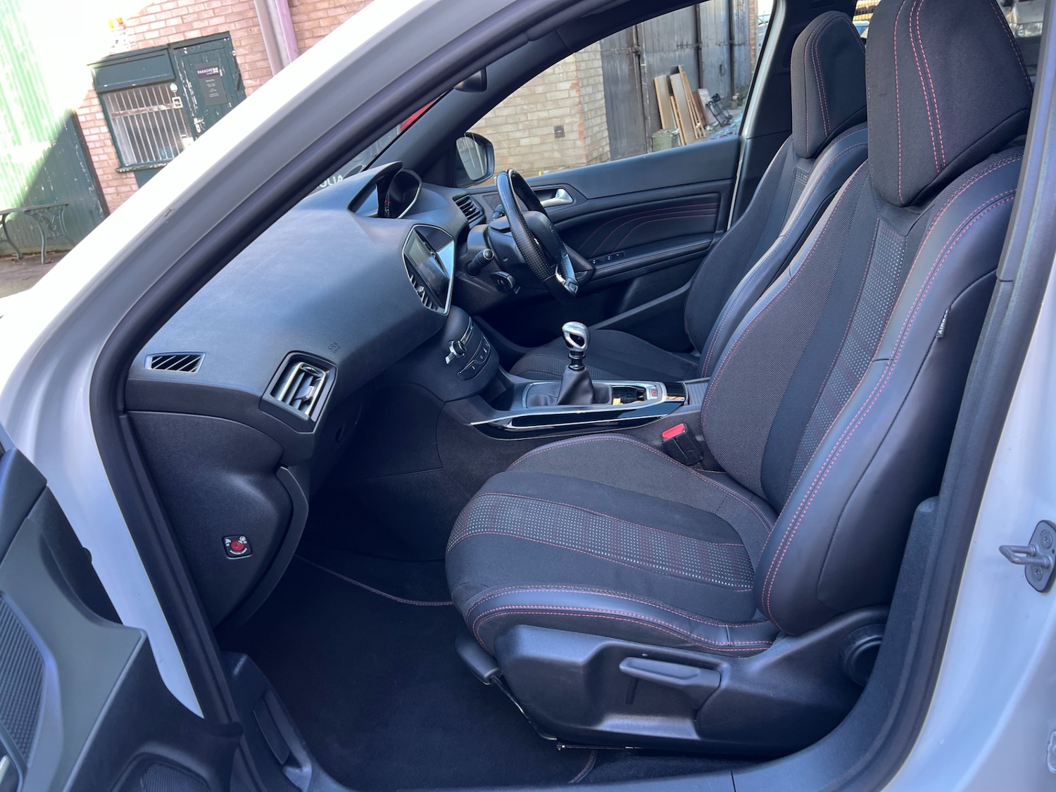 Used Peugeot 308 2018 for sale - 77556053: Photo 14