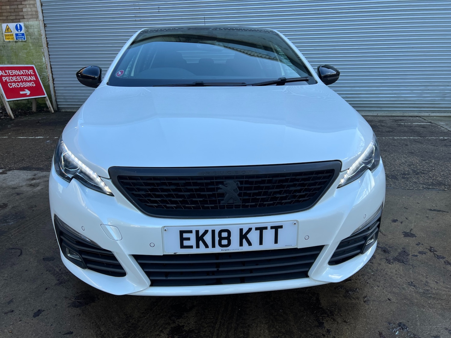 Used Peugeot 308 2018 for sale - 77556053: Photo 2