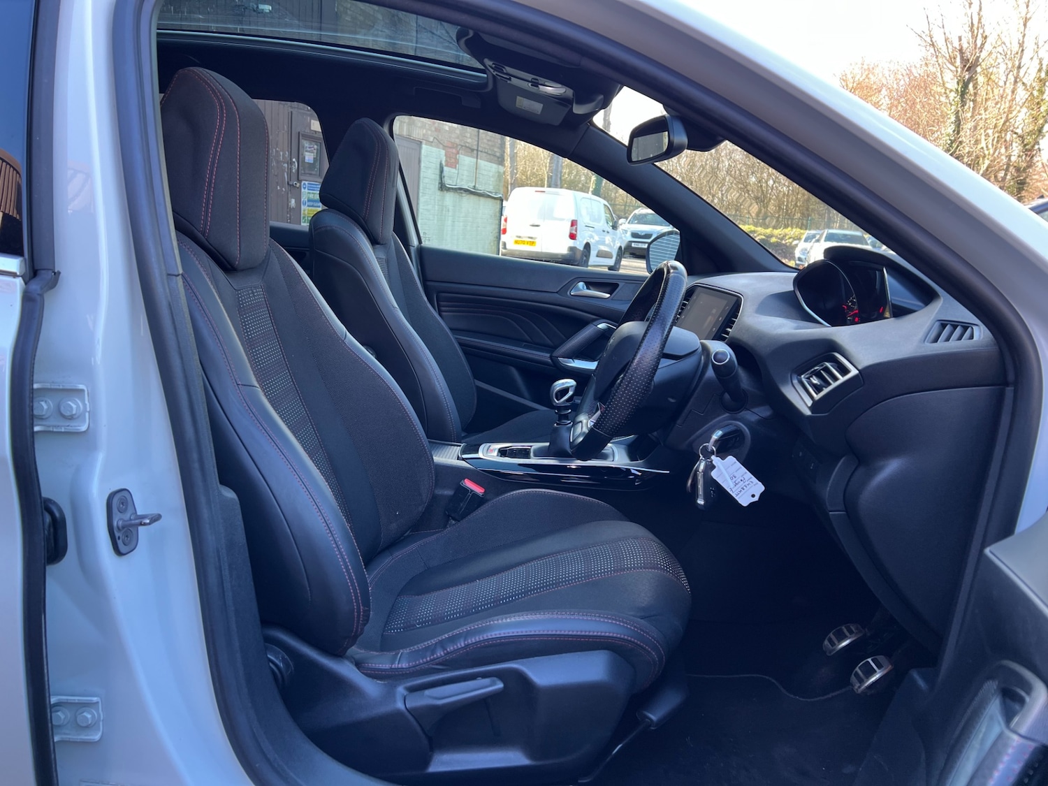 Used Peugeot 308 2018 for sale - 77556053: Photo 22