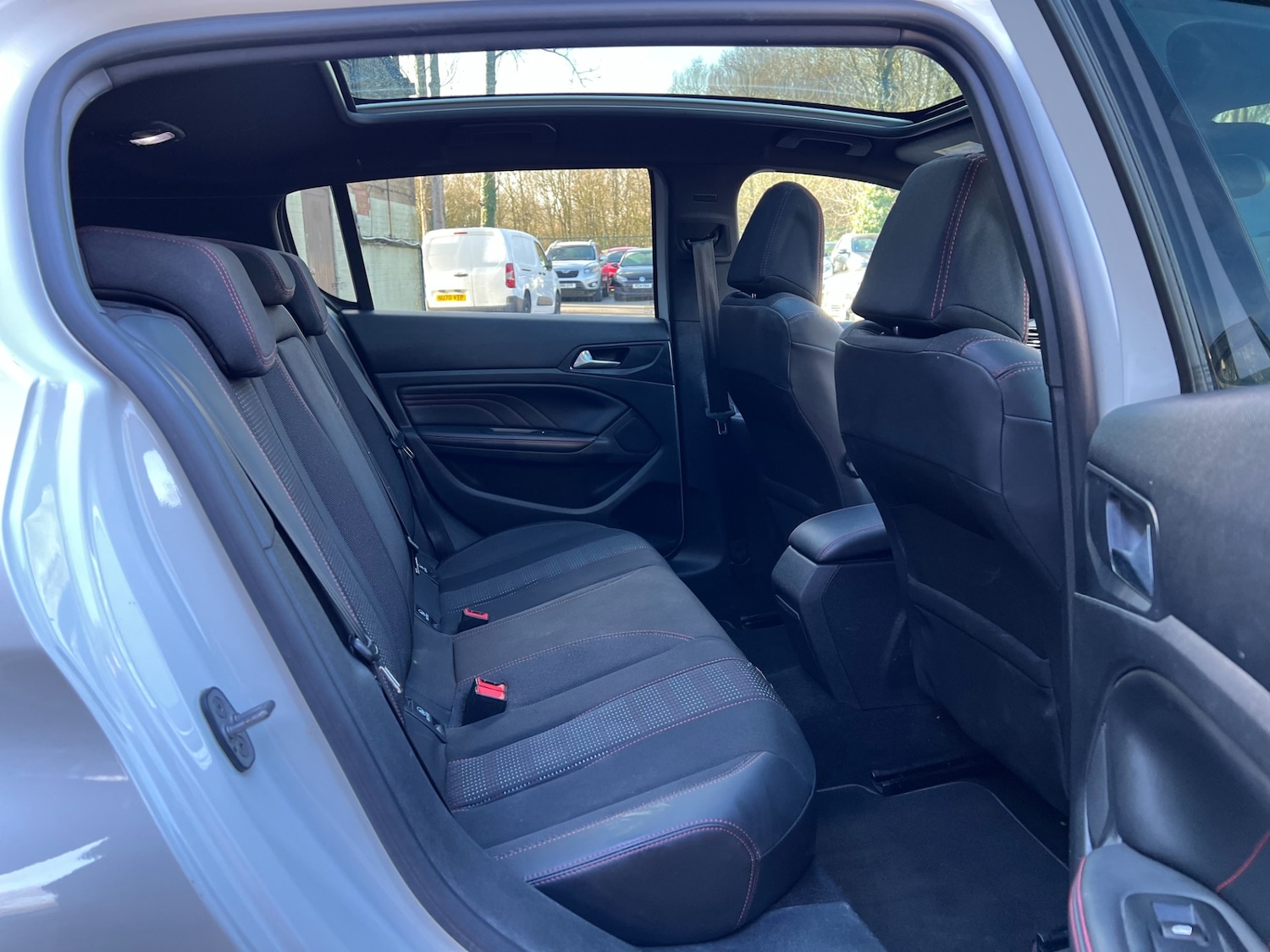 Used Peugeot 308 2018 for sale - 77556053: Photo 24