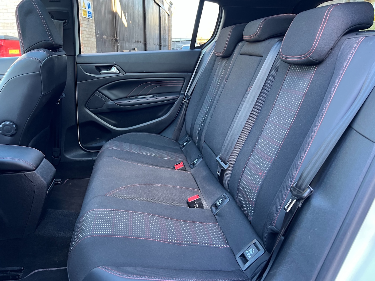 Used Peugeot 308 2018 for sale - 77556053: Photo 29