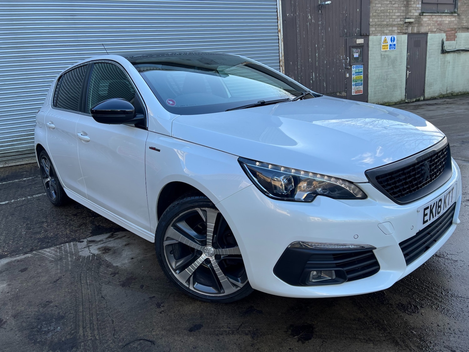 Used Peugeot 308 2018 for sale - 77556053: Photo 3