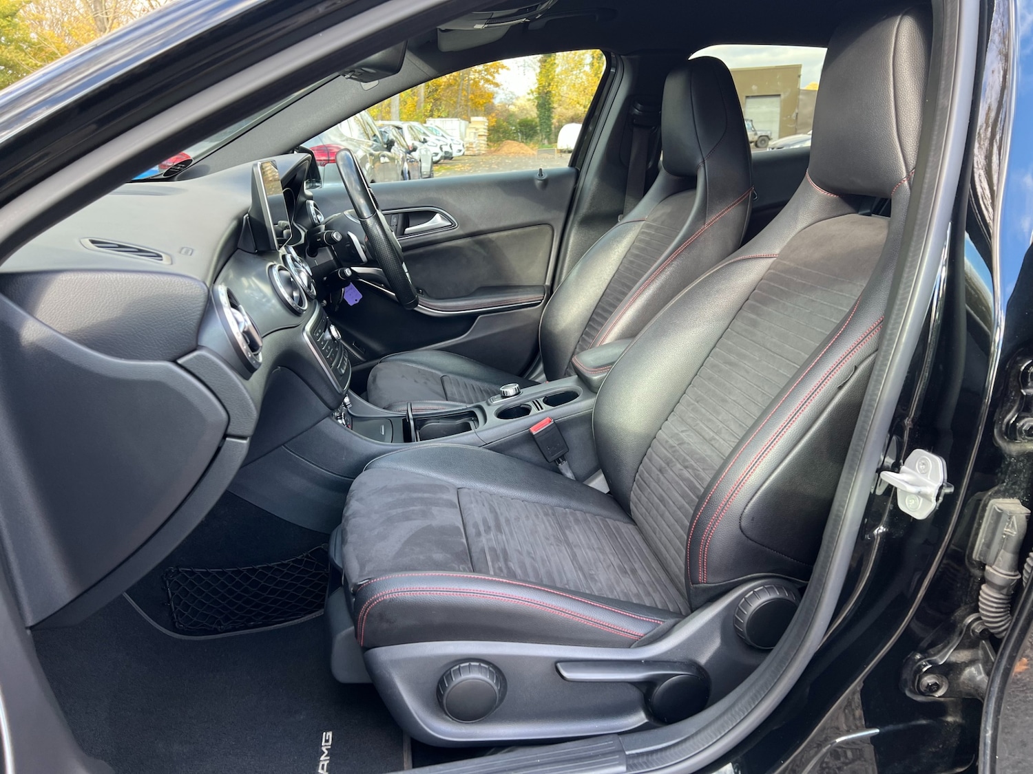 Used Mercedes-Benz GLA 2015 for sale - 76542953: Photo 27