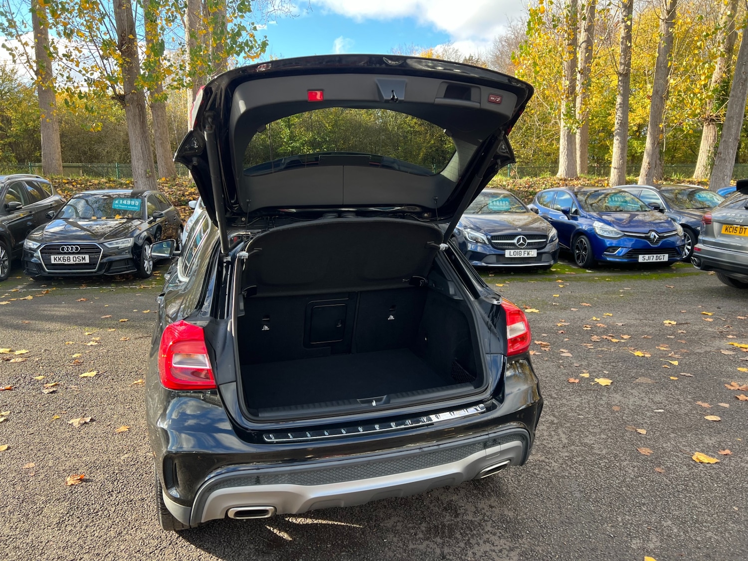 Used Mercedes-Benz GLA 2015 for sale - 76542953: Photo 4