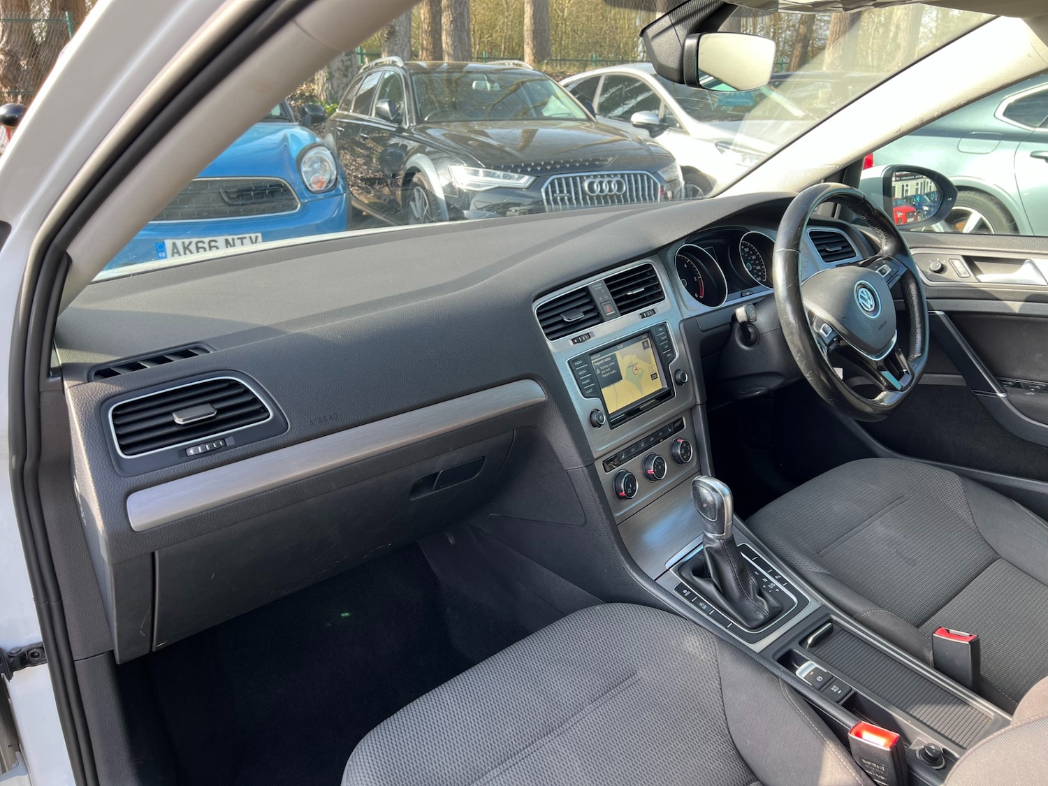 Used Volkswagen Golf 2016 for sale - 77663693: Photo 14