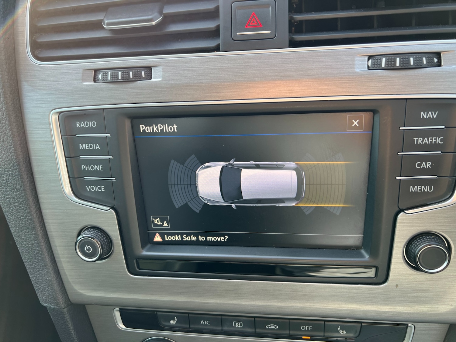 Used Volkswagen Golf 2016 for sale - 77663693: Photo 21