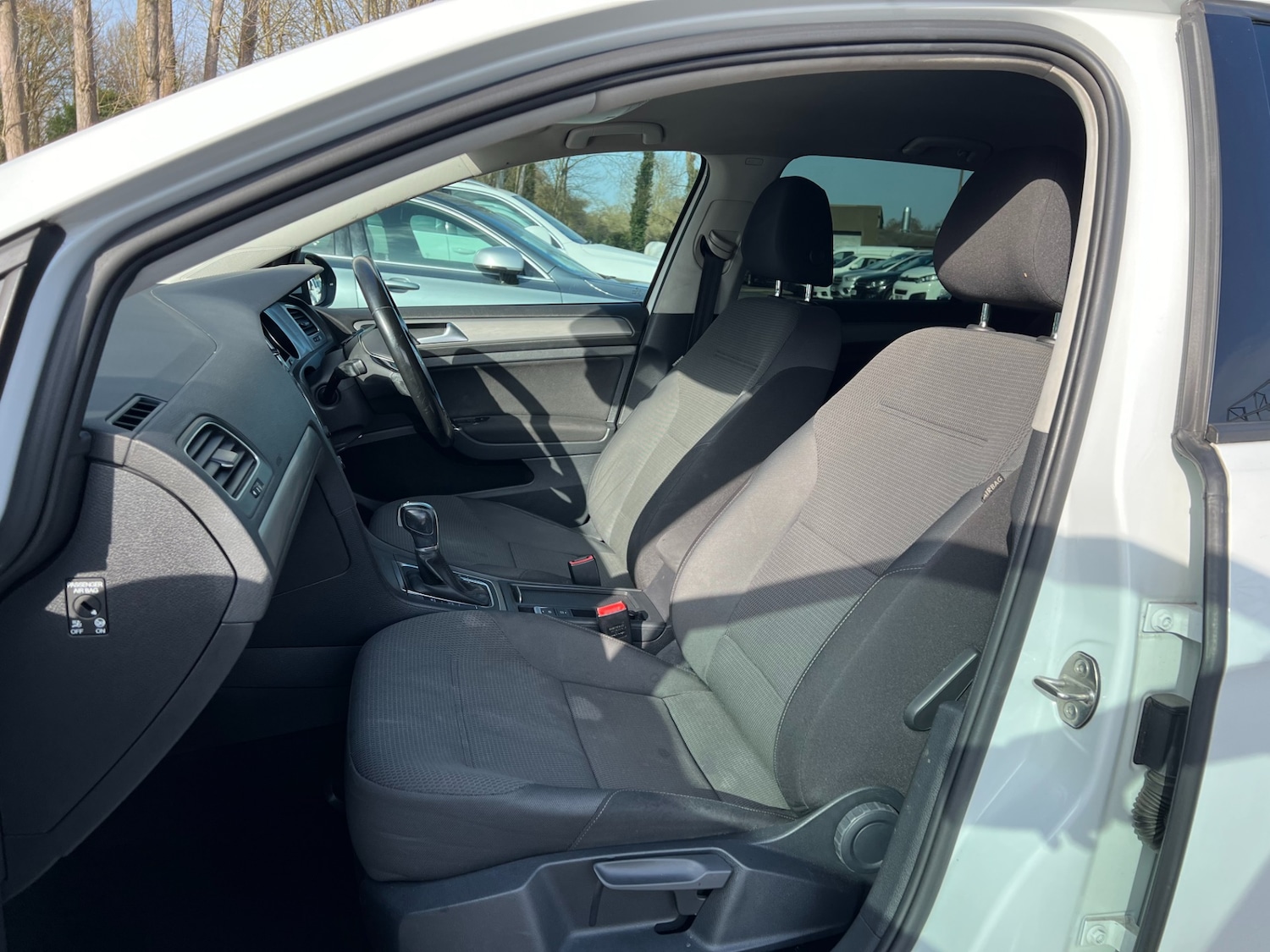 Used Volkswagen Golf 2016 for sale - 77663693: Photo 23