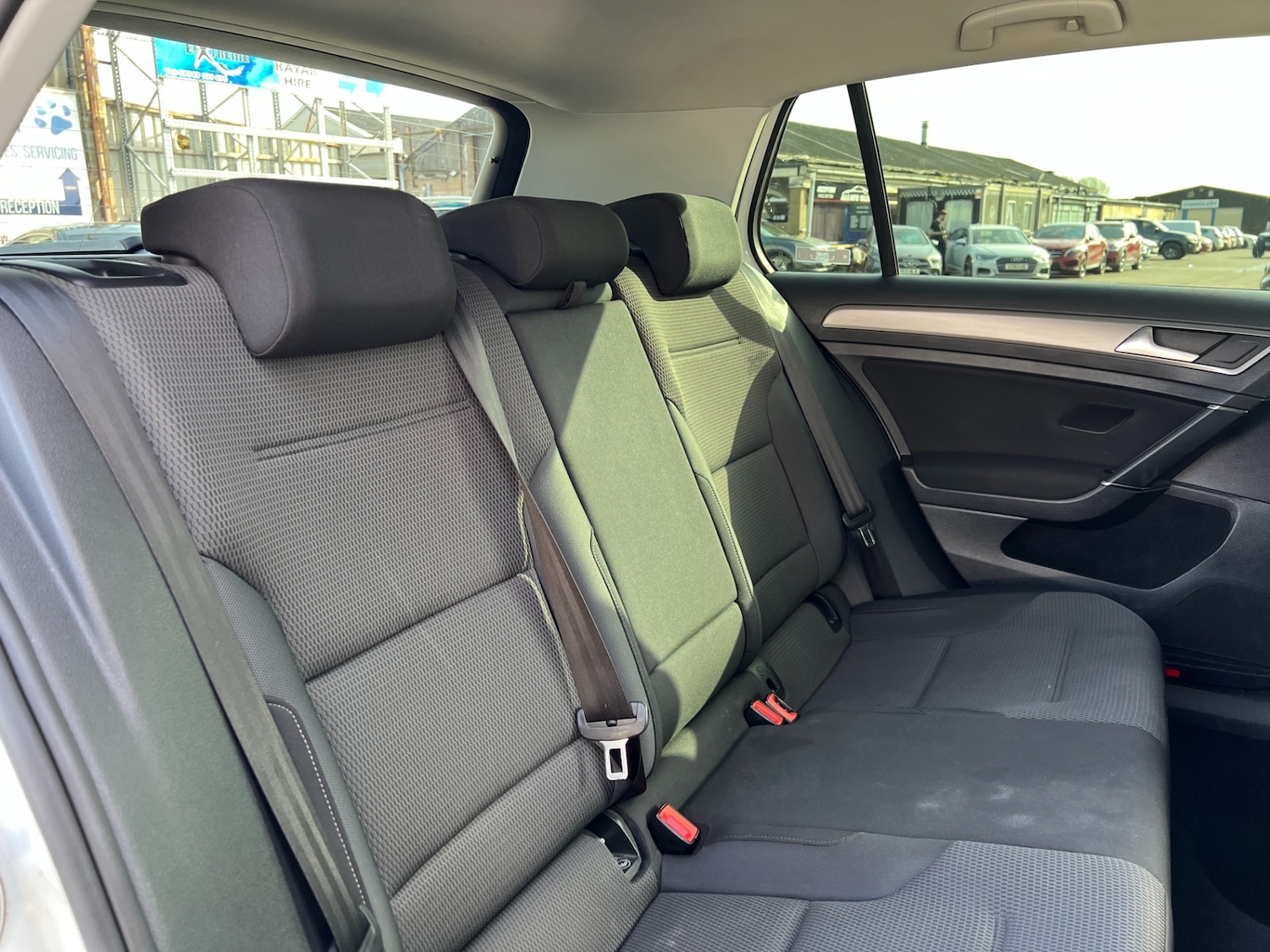 Used Volkswagen Golf 2016 for sale - 77663693: Photo 27