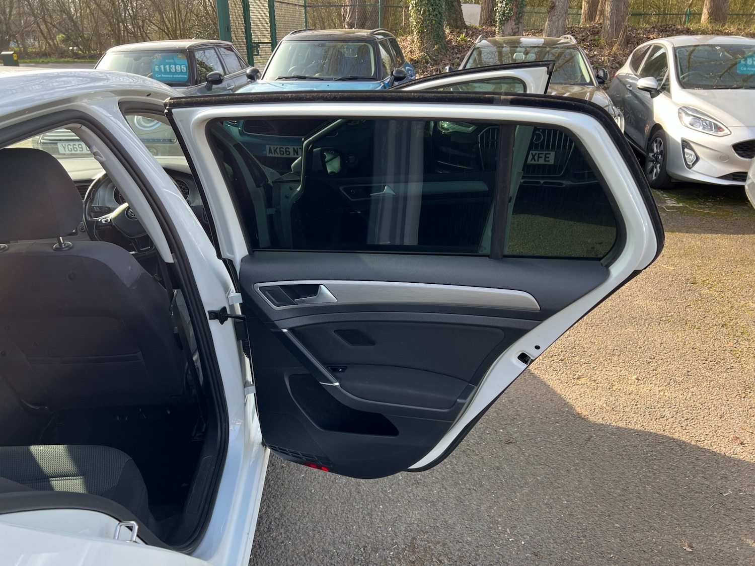 Used Volkswagen Golf 2016 for sale - 77663693: Photo 34