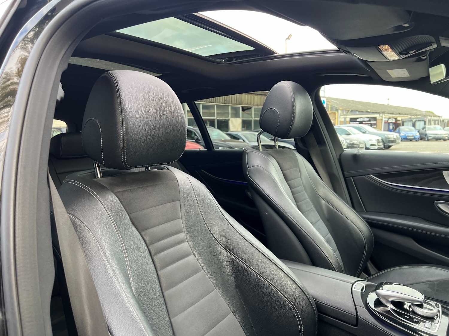 Used Mercedes-Benz E Class 2017 for sale - 76209160: Photo 24