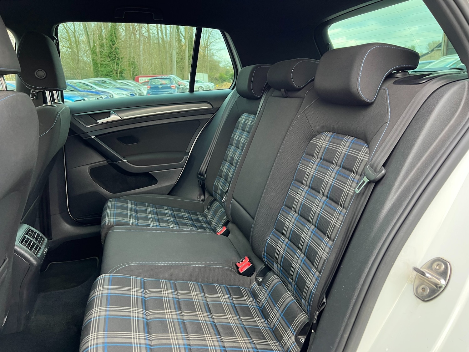 Used Volkswagen Golf 2017 for sale - 76919062: Photo 28