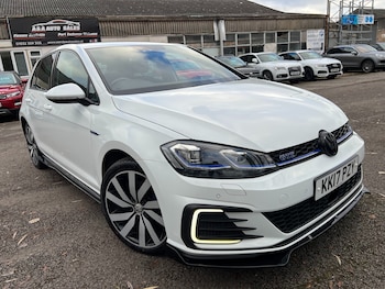 Used Volkswagen Golf 2017 for sale - 76919062: Photo