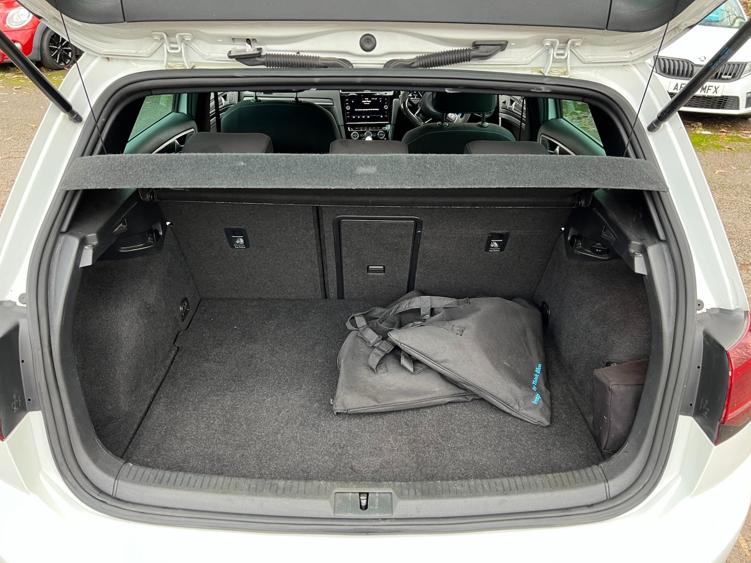 Used Volkswagen Golf 2017 for sale - 76919062: Photo 8