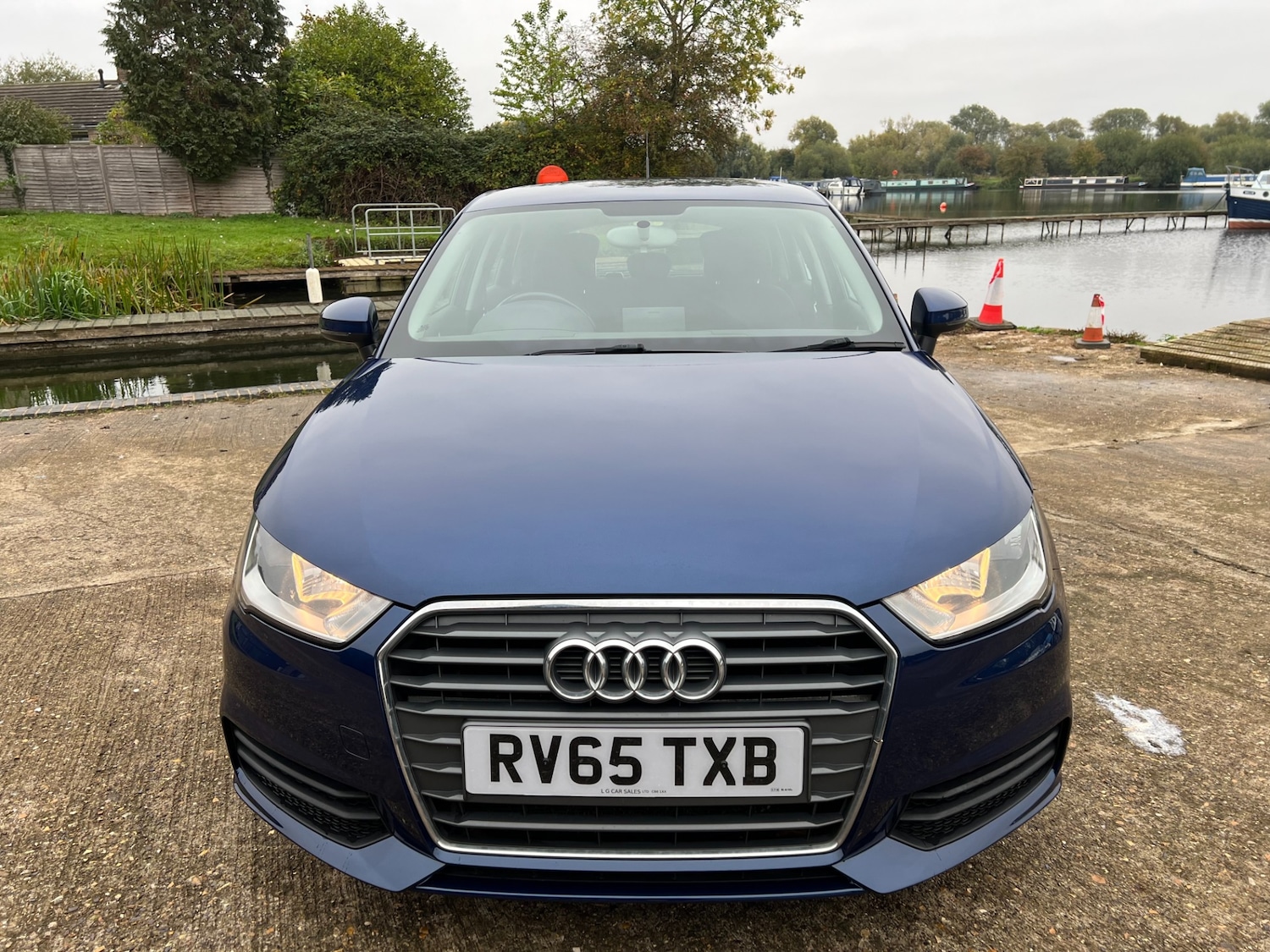 Used Audi A1 2015 for sale - 76264469: Photo 2