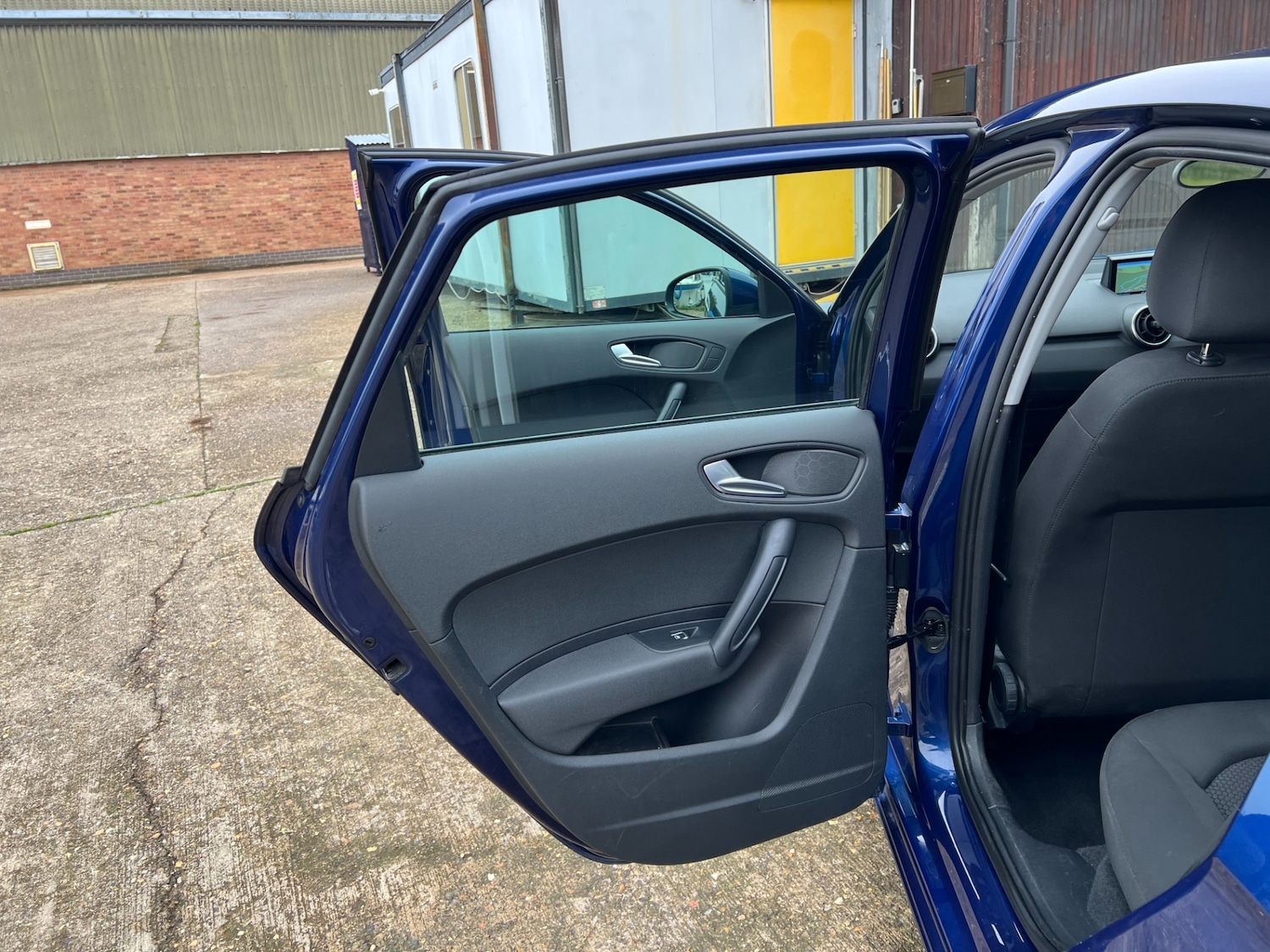 Used Audi A1 2015 for sale - 76264469: Photo 28