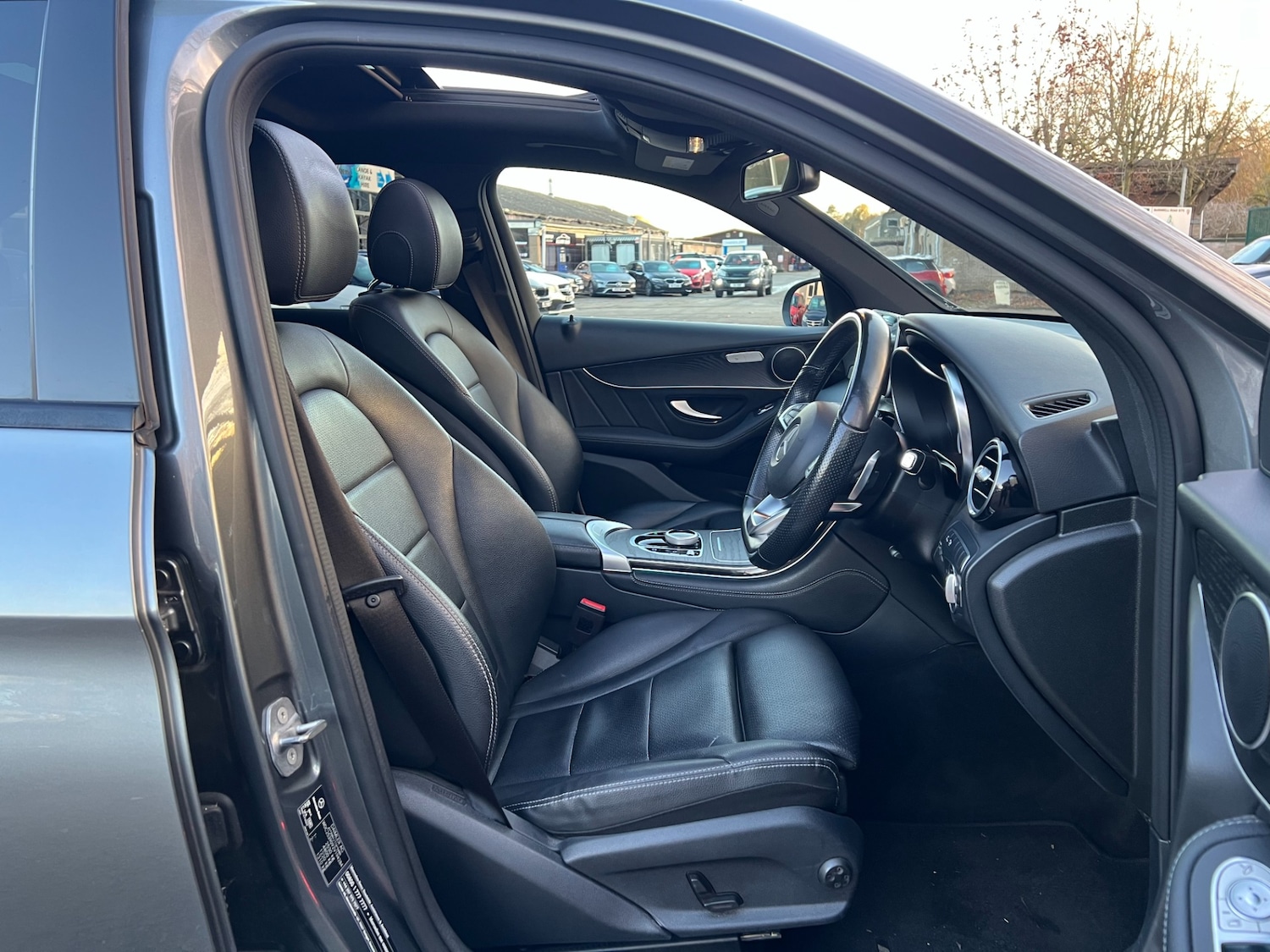 Used Mercedes-Benz GLC 2019 for sale - 76696571: Photo 24