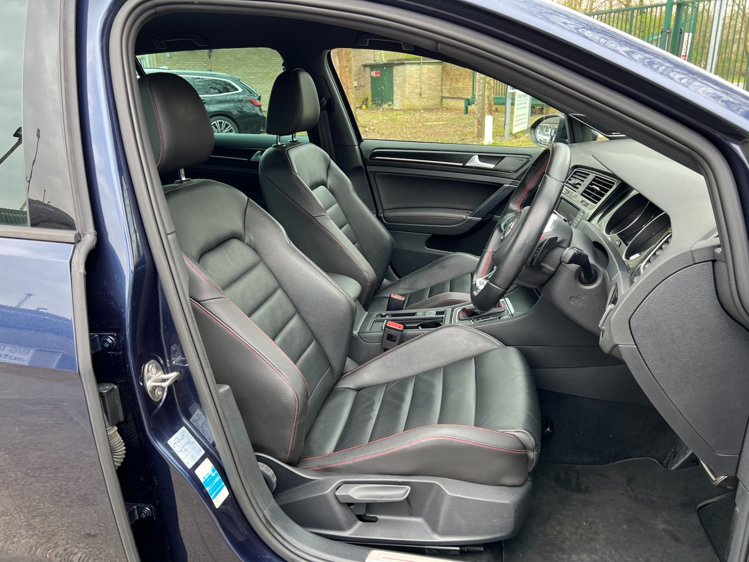 Used Volkswagen Golf 2014 for sale - 77989168: Photo 28